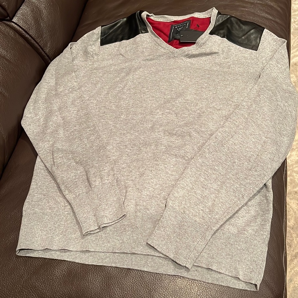 MEN’S GUESS SWEATER